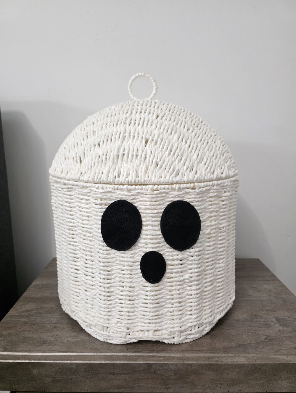 White Woven Ghost Storage Basket Halloween Decor